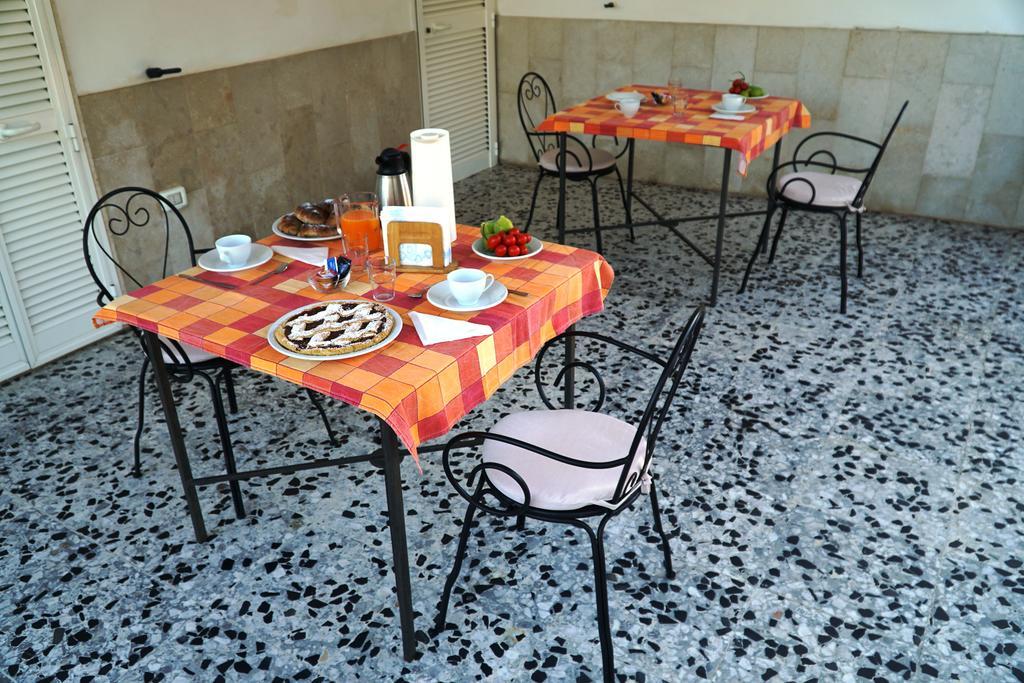 B&B Valle D'Itria มาร์ตินาฟรังกา ภายนอก รูปภาพ