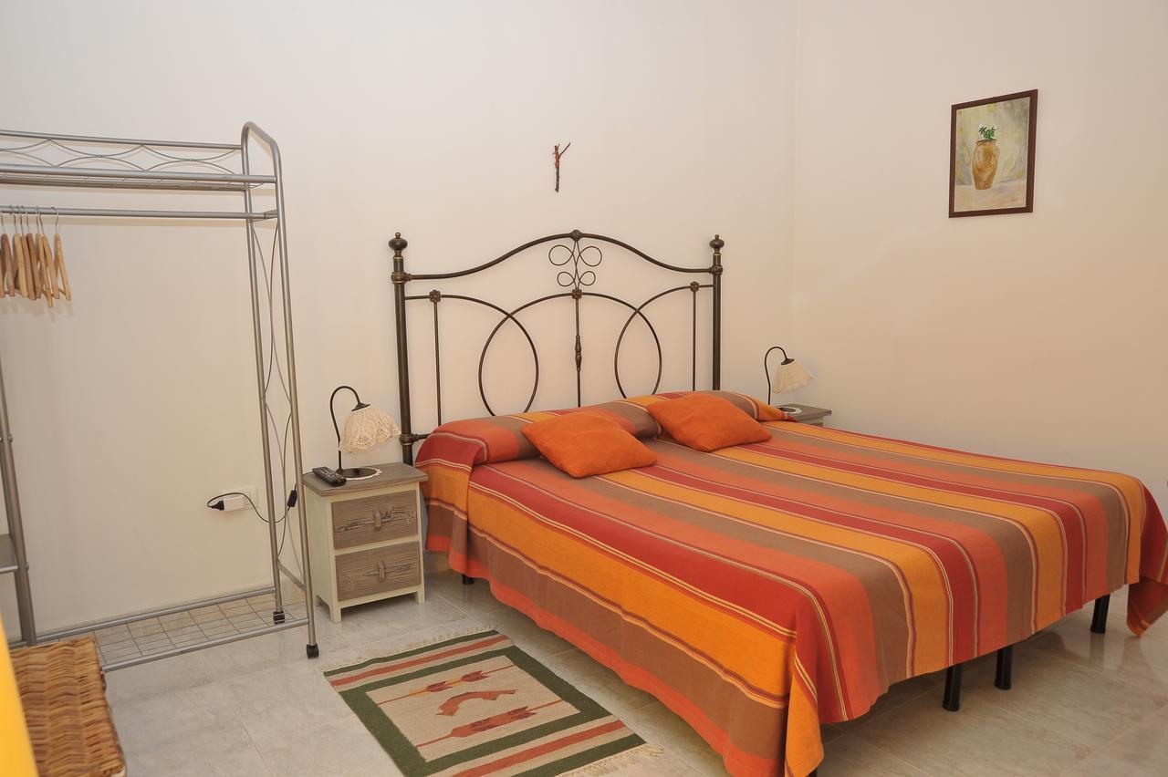 B&B Valle D'Itria มาร์ตินาฟรังกา ภายนอก รูปภาพ