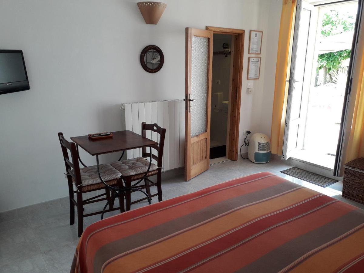 B&B Valle D'Itria มาร์ตินาฟรังกา ภายนอก รูปภาพ